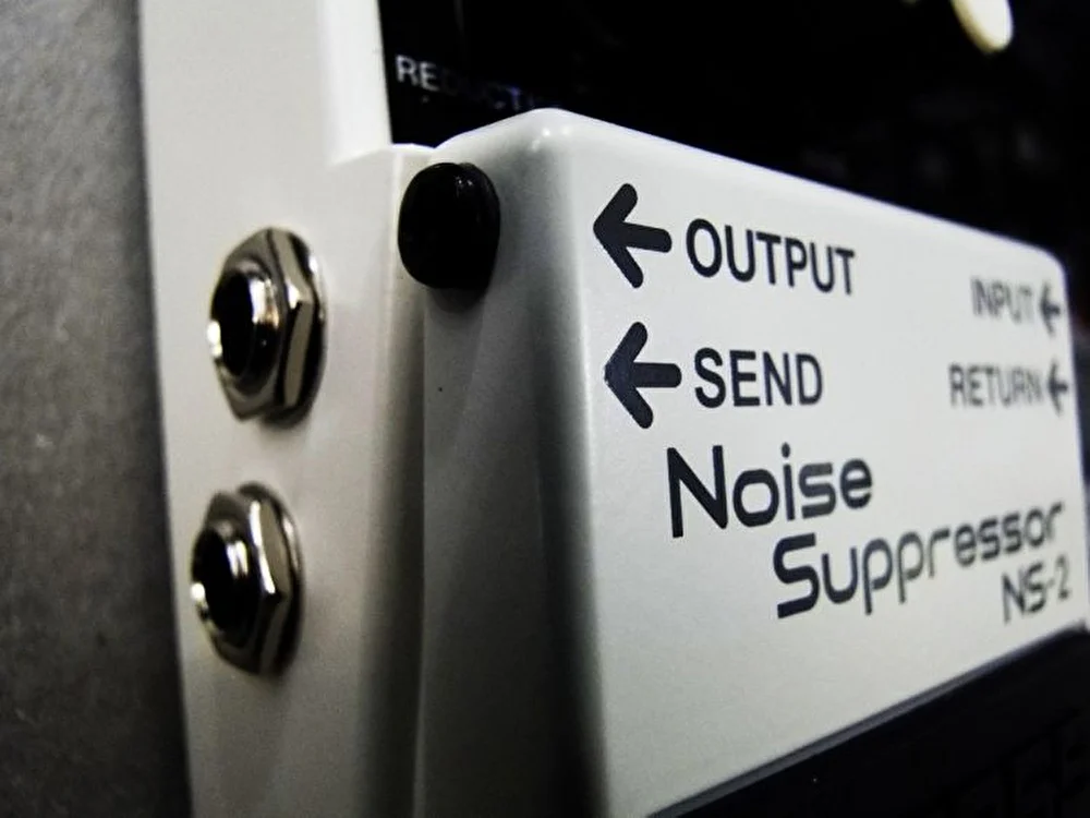 BOSS NS-2 Noiser Supressor Kompakt Efekt Pedalı