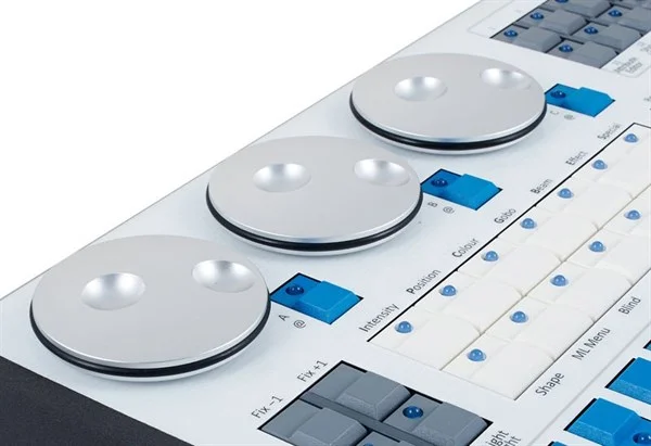 Avolites TITAN MOBILE DMX Işık Kontrol Masası