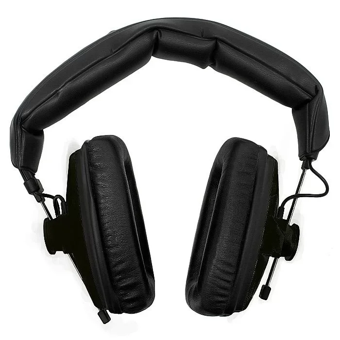 Beyerdynamic DT 100 16/black Studio headphones, closed systems