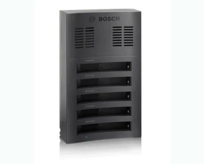 Bosch DICENTIS DCNM-WCH05 5'li pil paketleri için şarj cihazı