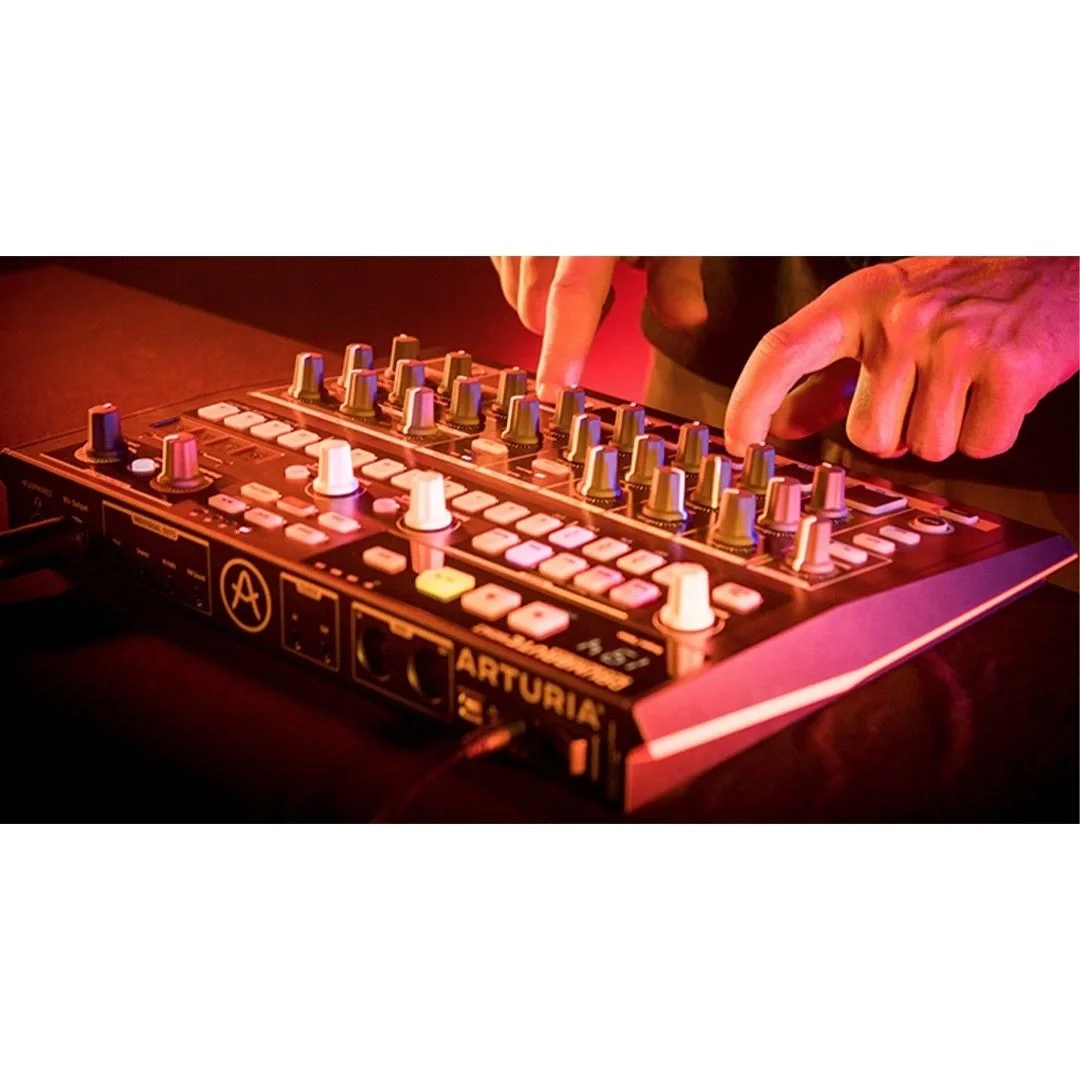 Arturia DrumBrute Impact %100 Analog Drum Machine