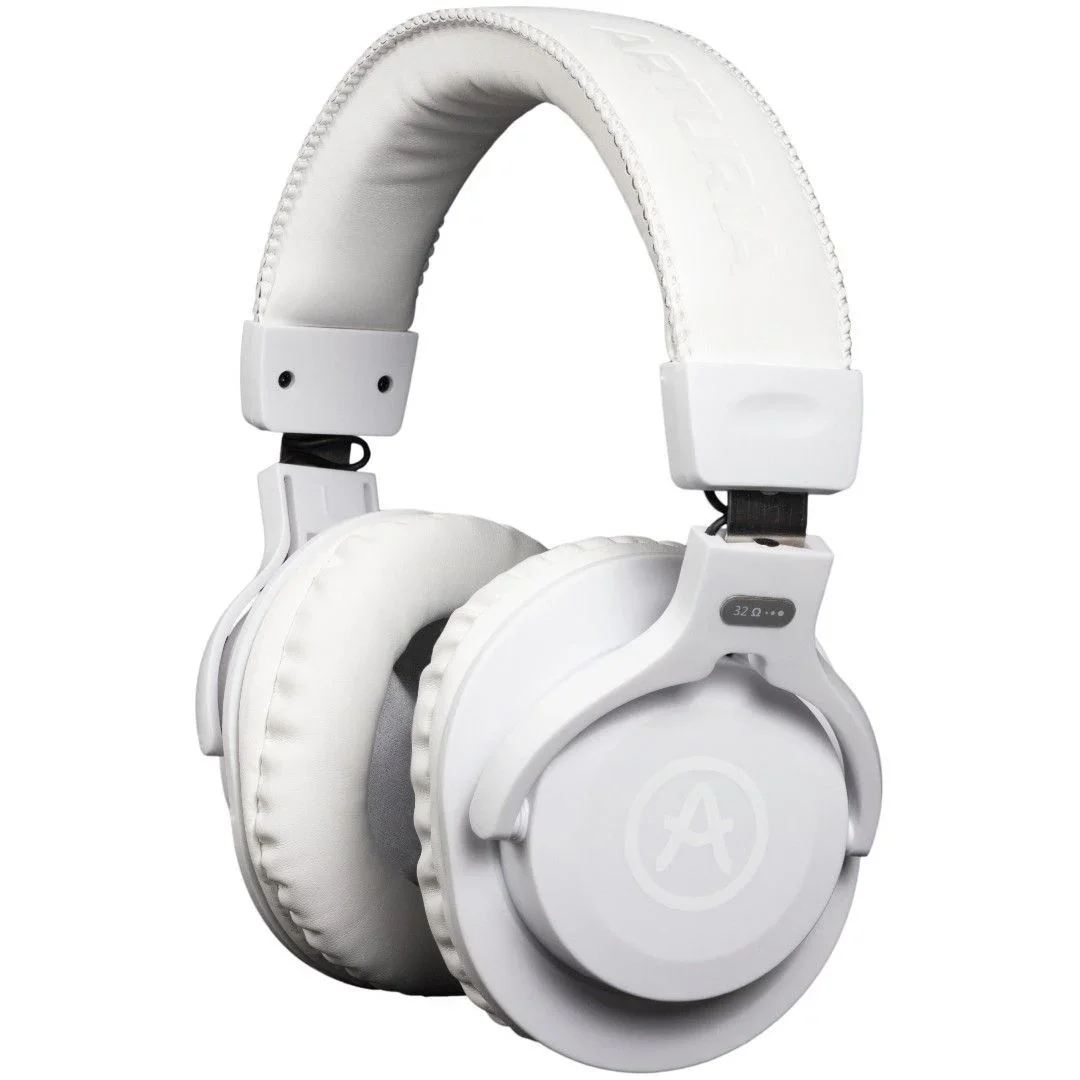 Arturia MiniFuse Recording Pack MiniFuse 2, CM1 cardioid mikrofon ve EF1 Kulaklıktan oluşan kayıt seti