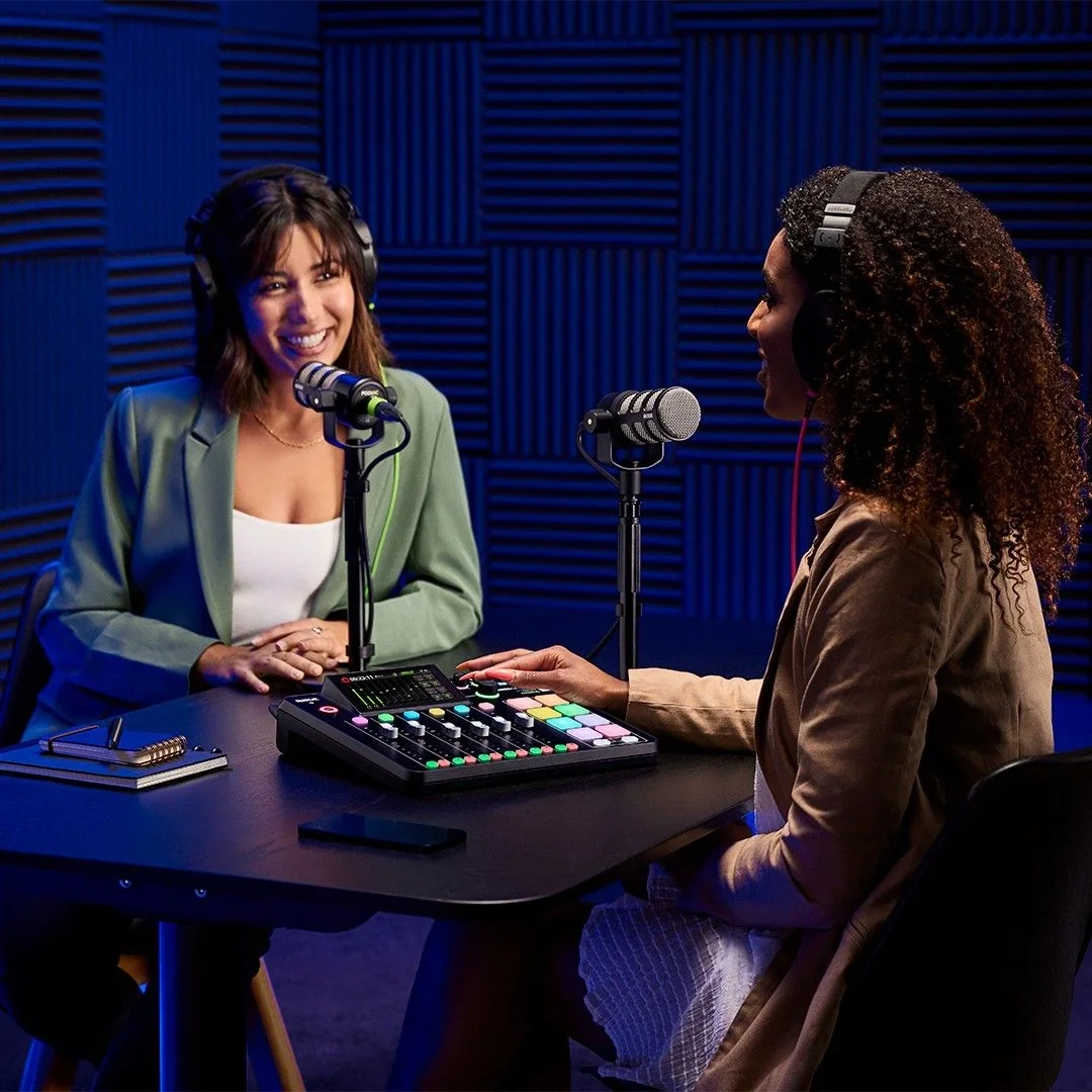 RODE RODECaster Pro II Entegre ses prodüksiyon sistemi - 4 Mikrofon girişli, SD card ve Bilgisayara çok kanallı kayıt etme özellikli profesyonel podcast mikser