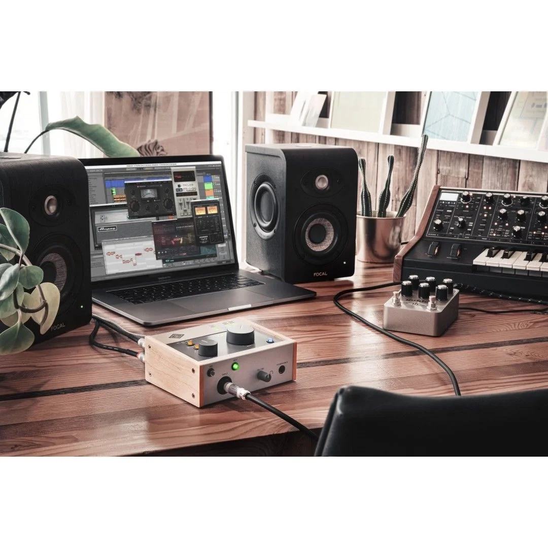Universal Audio Volt 176 USB-C Ses Kartı, 1-Giriş / 2-Çıkış
