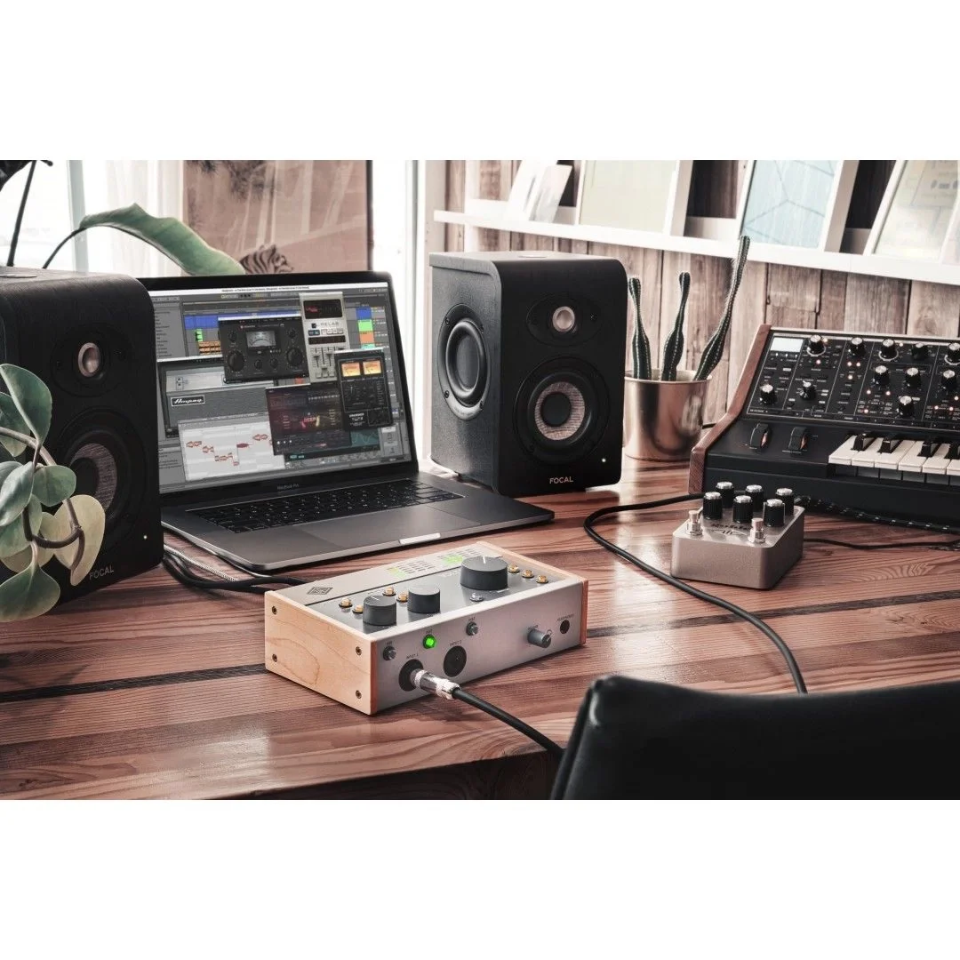 Universal Audio Volt 476 USB-C Ses Kartı, 4-Giriş / 4-Çıkış