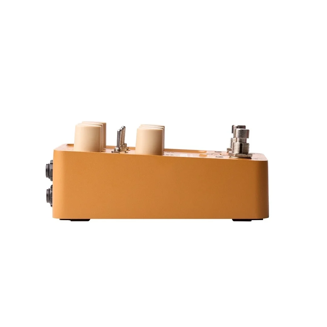 Universal Audio UAFX Enigmatic '82 Overdrive Special Amp Stereo Amp ve Cab Emülasyon Pedalı - 9 ünlü mic/speaker çifti ile birlikte