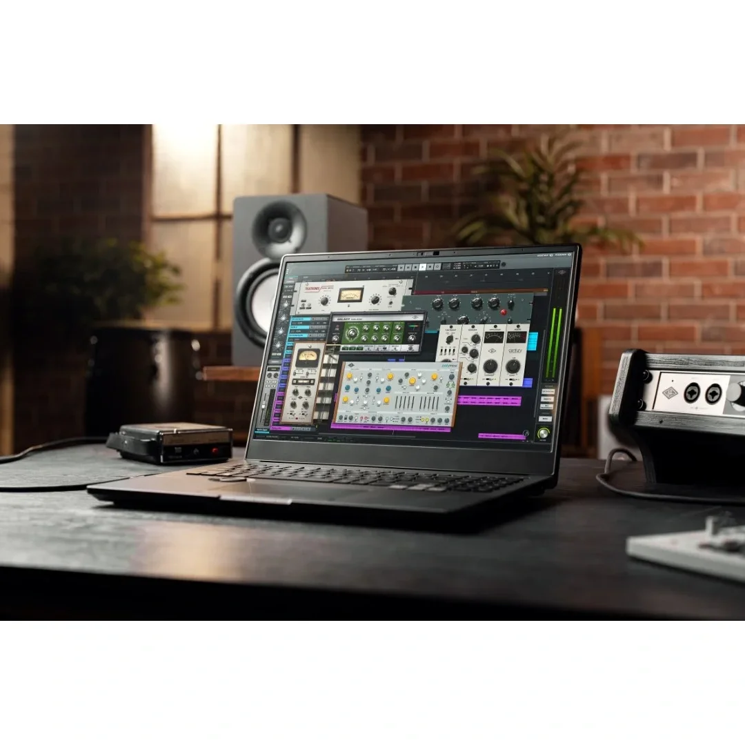 Universal Audio Volt 876 USB Kayıt Stüdyosu, 8 Mikrofon Preamp Ses Kartı