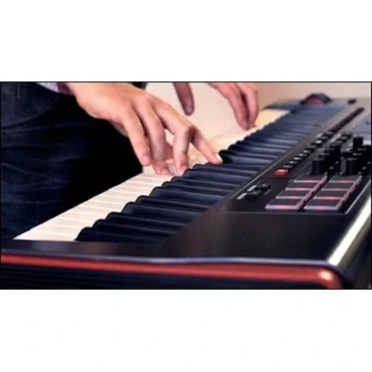 Novation Impulse 61 USB Midi Controller Klavye