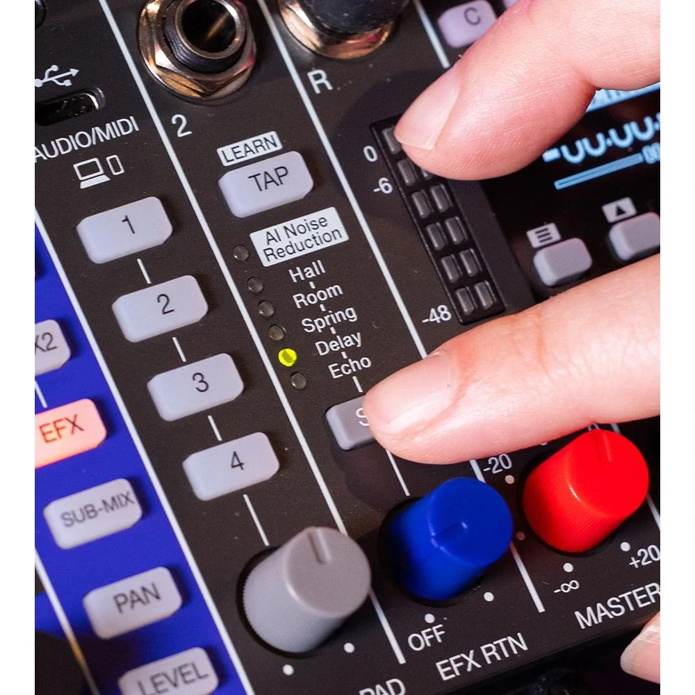 Zoom LiveTrak L6max 8-Kanal Mixer &amp; Multitrack Kayıt Cihazı