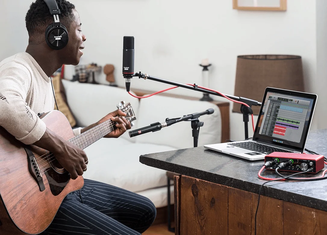 Focusrite Scarlett 2i2 Gen 3 Stüdyo Kayıt Seti