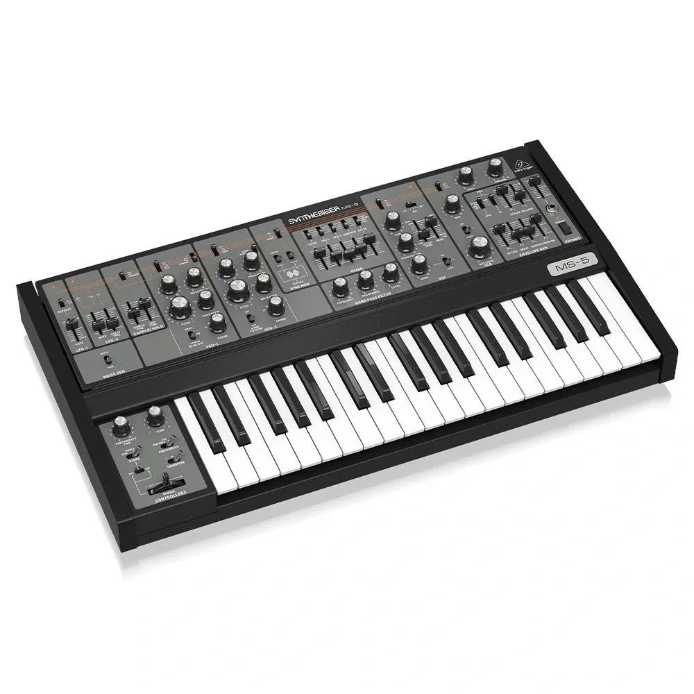 Behringer MS5 Synthesizer