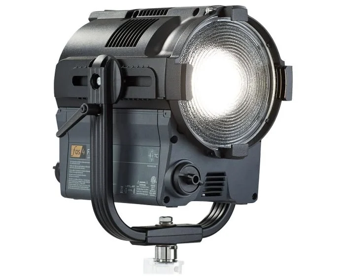 ETC fos/4 Fresnel LED Wash, 7"h, Lustr X8, ETL | Tiyatro Stüdyo Işığı