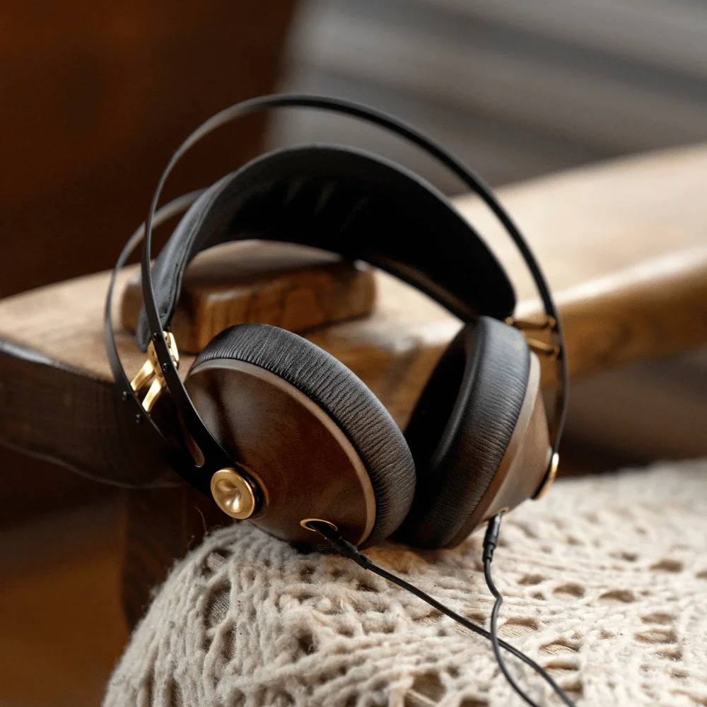 Meze Audio 99 CLASSICS Walnut Gold Closed-Back Kulaklık
