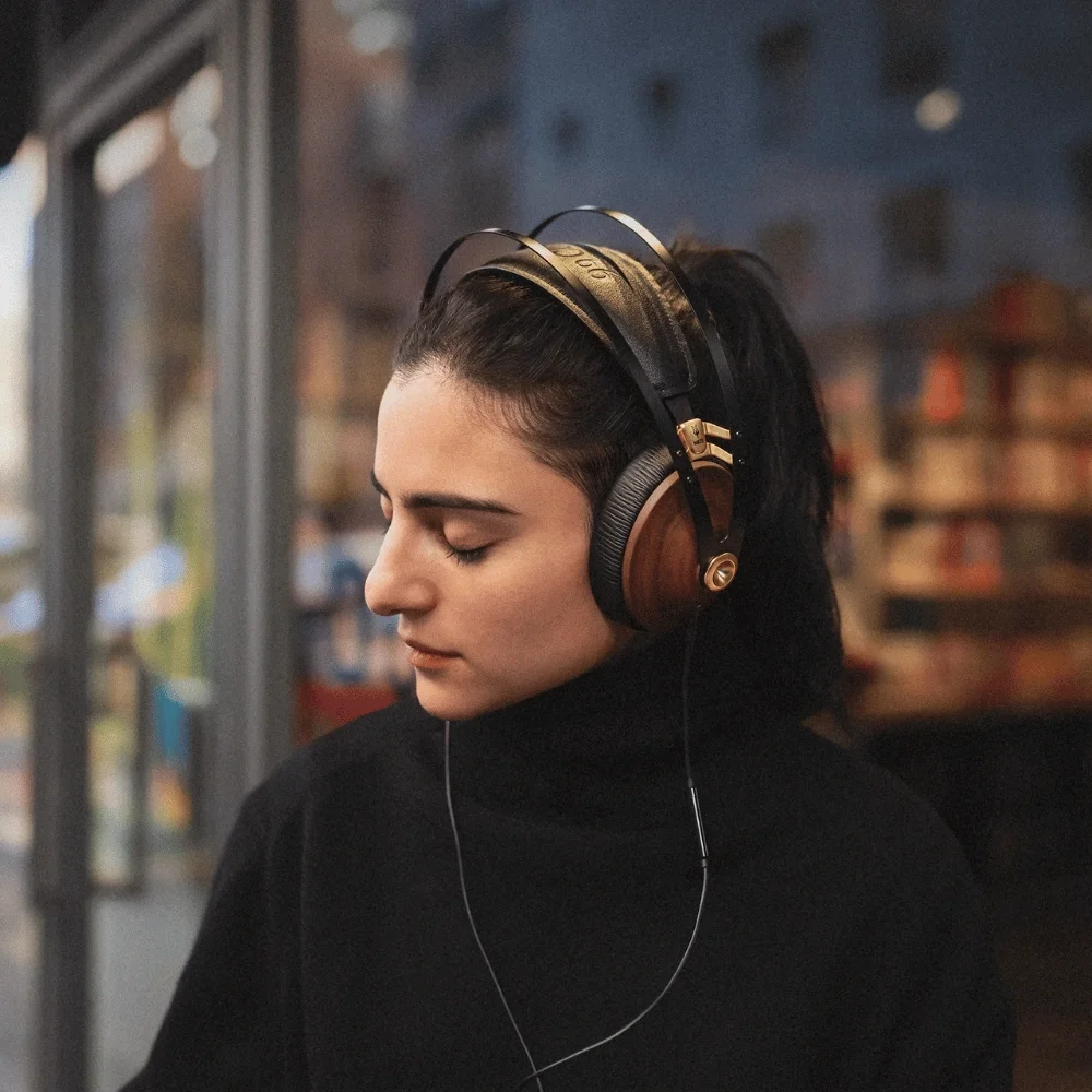 Meze Audio 99 CLASSICS Walnut Gold Closed-Back Kulaklık