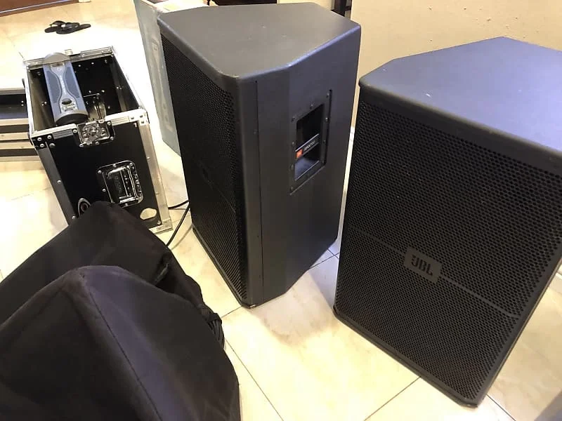 JBL SRX715 15" Bass Reflex Pasif Hoparlör 1600W/3200W prg/peak (2.EL)