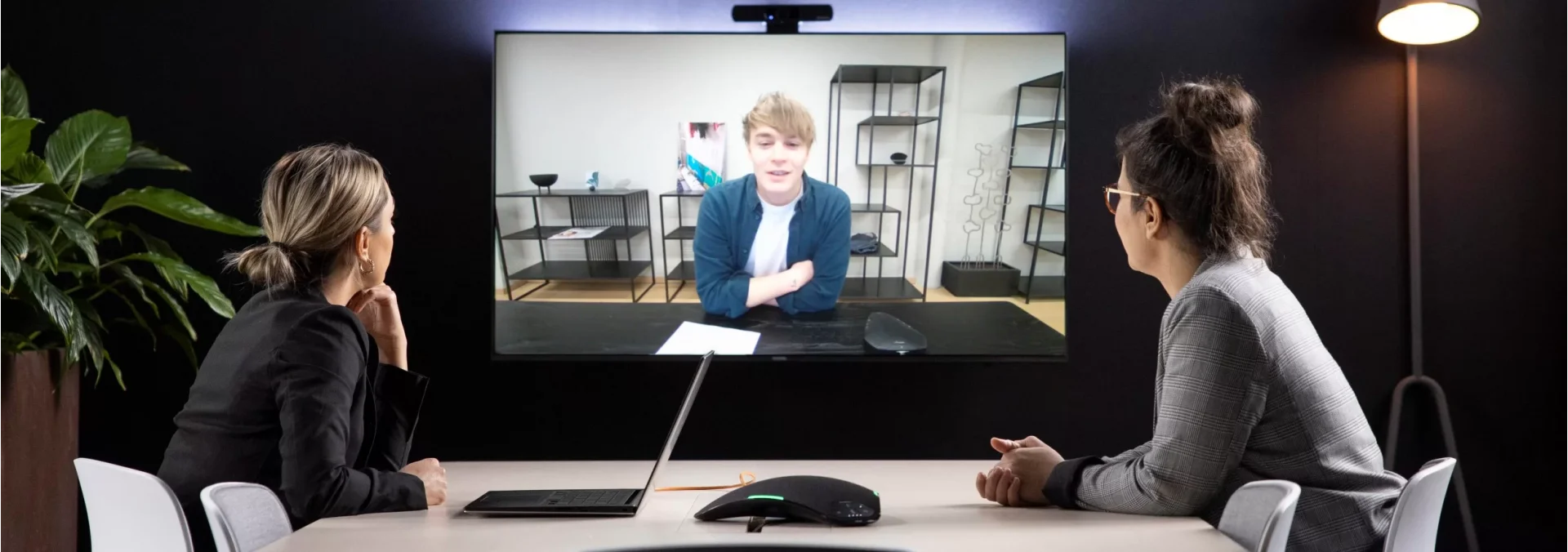 Konftel C2070 Video Konferans Sistem Paketi, 1080P, 72.5° görüntü, 12 katılımcı