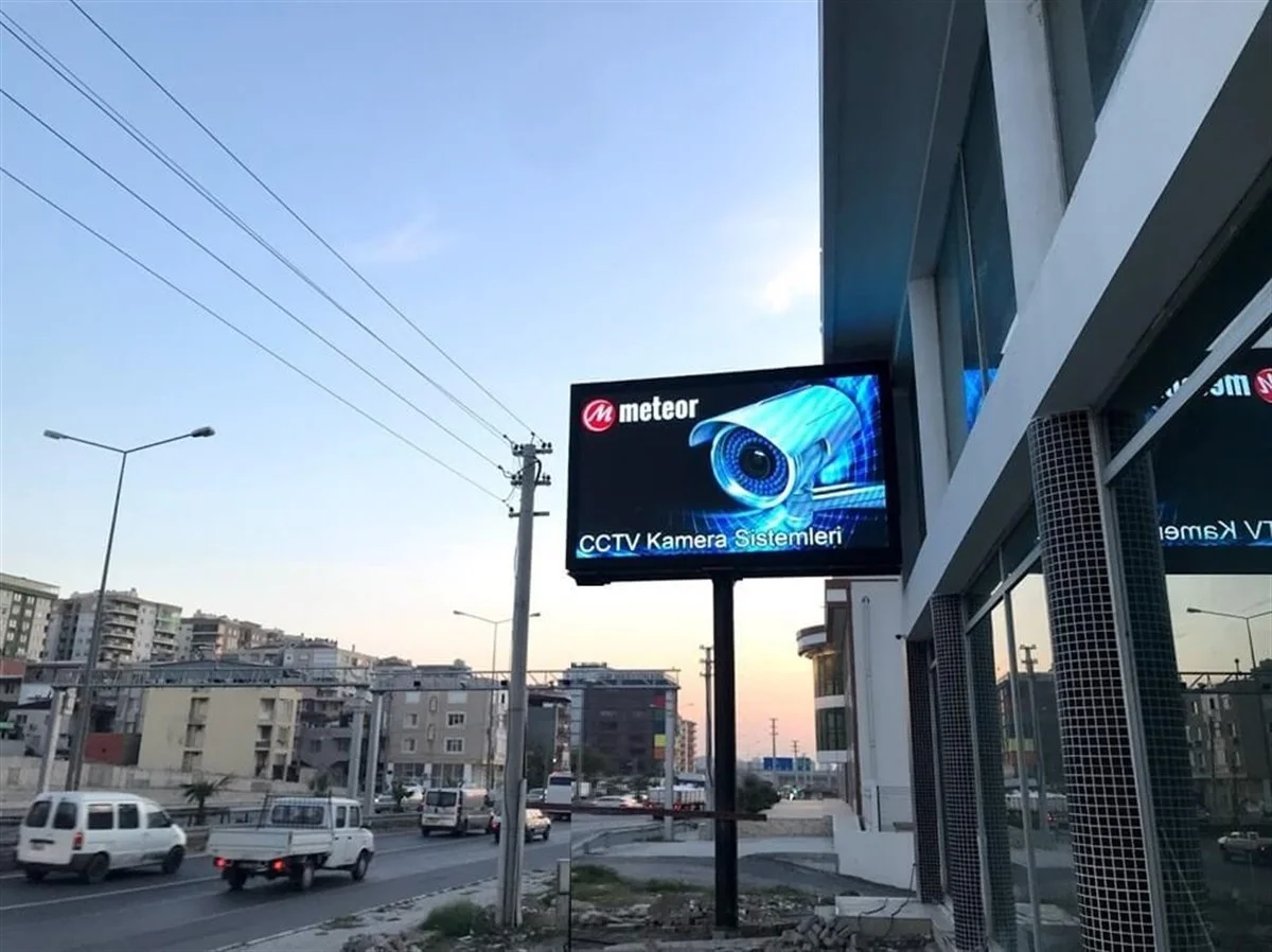 Metex Led Ekran Seti P10 Outdoor 500x300cm (2.EL Sadece paneller satılıktır)