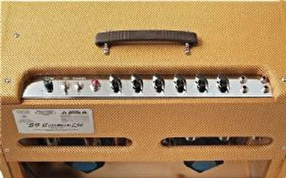 Fender 59 Bassman LTD Elektro Gitar Amfisi