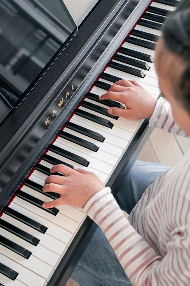 KAWAI CN201B Siyah Dijital Duvar Piyanosu (Tabure&amp; Kulaklık Hediyeli)
