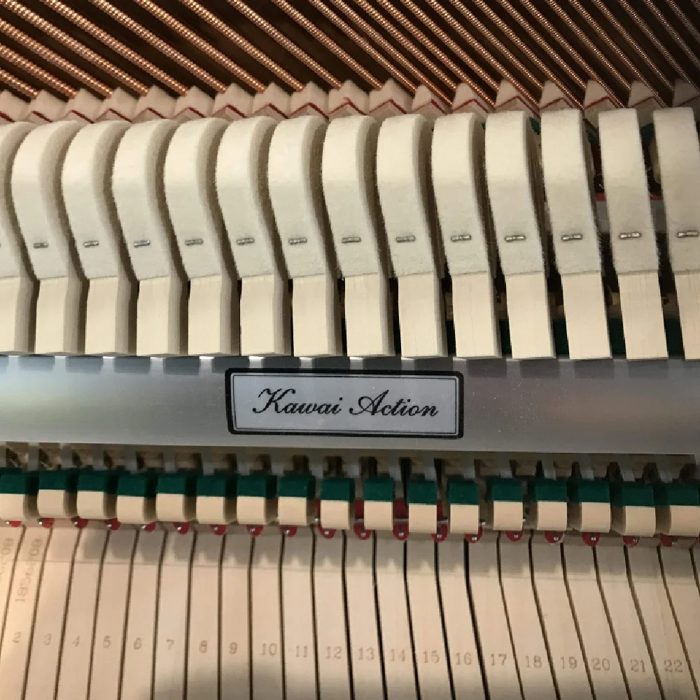 KAWAI K-15E WH/P Parlak Beyaz 110 CM Duvar Piyanosu