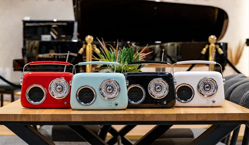 KOZMOS FB-R302-RD Kırmızı Retro Radyo ve Bluetooth Hoparlör