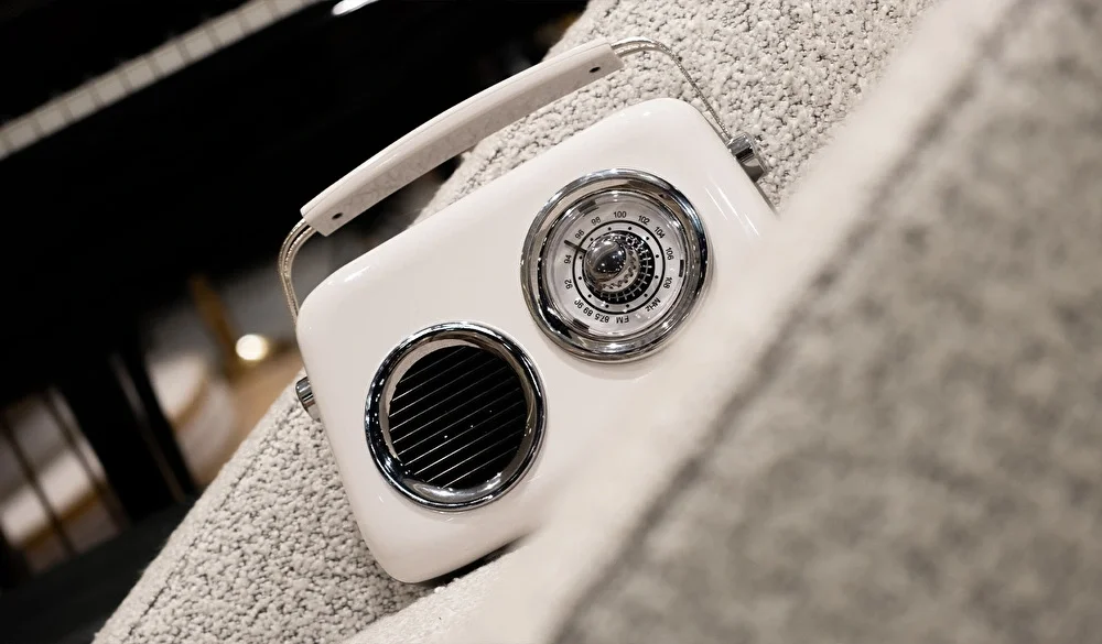KOZMOS FB-R302-WH Beyaz Retro Radyo ve Bluetooth Hoparlör