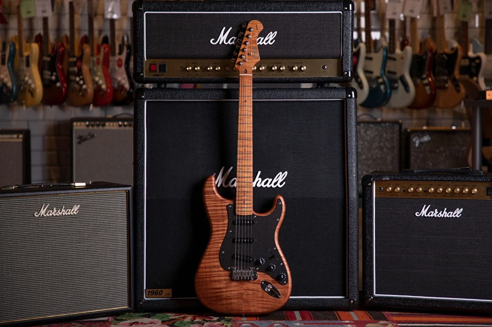Kozmos KST-S357-CRM Custom ST Roasted Elektro Gitar