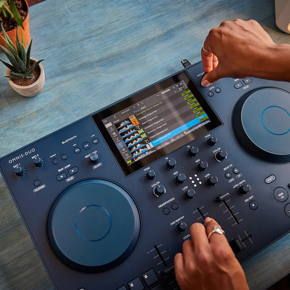 Pioneer OMNIS-DUO Şarjlı All-in-one DJ Kontrol Ünitesi