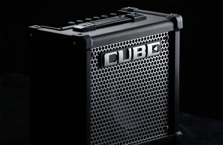 ROLAND Cube-10GX Elektro Gitar Amfisi **
