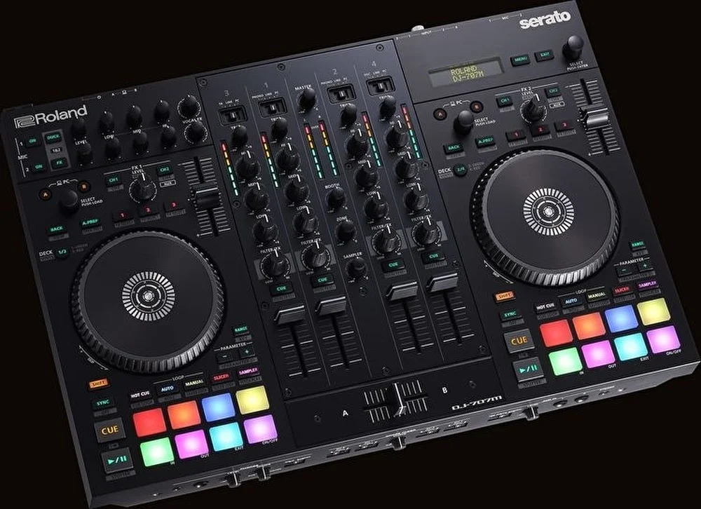 ROLAND DJ-707M DJ Kontrol Cihazı