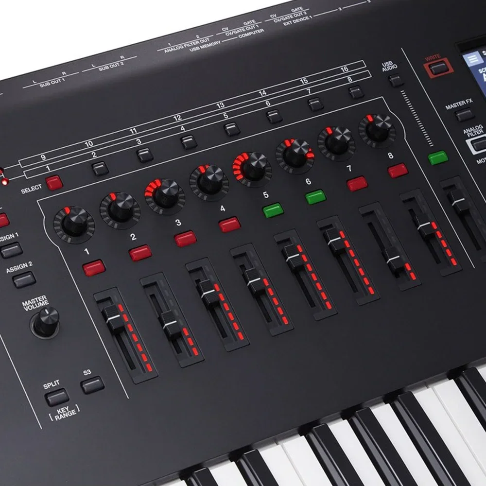 ROLAND FANTOM-8 Workstation Performans Klavyesi