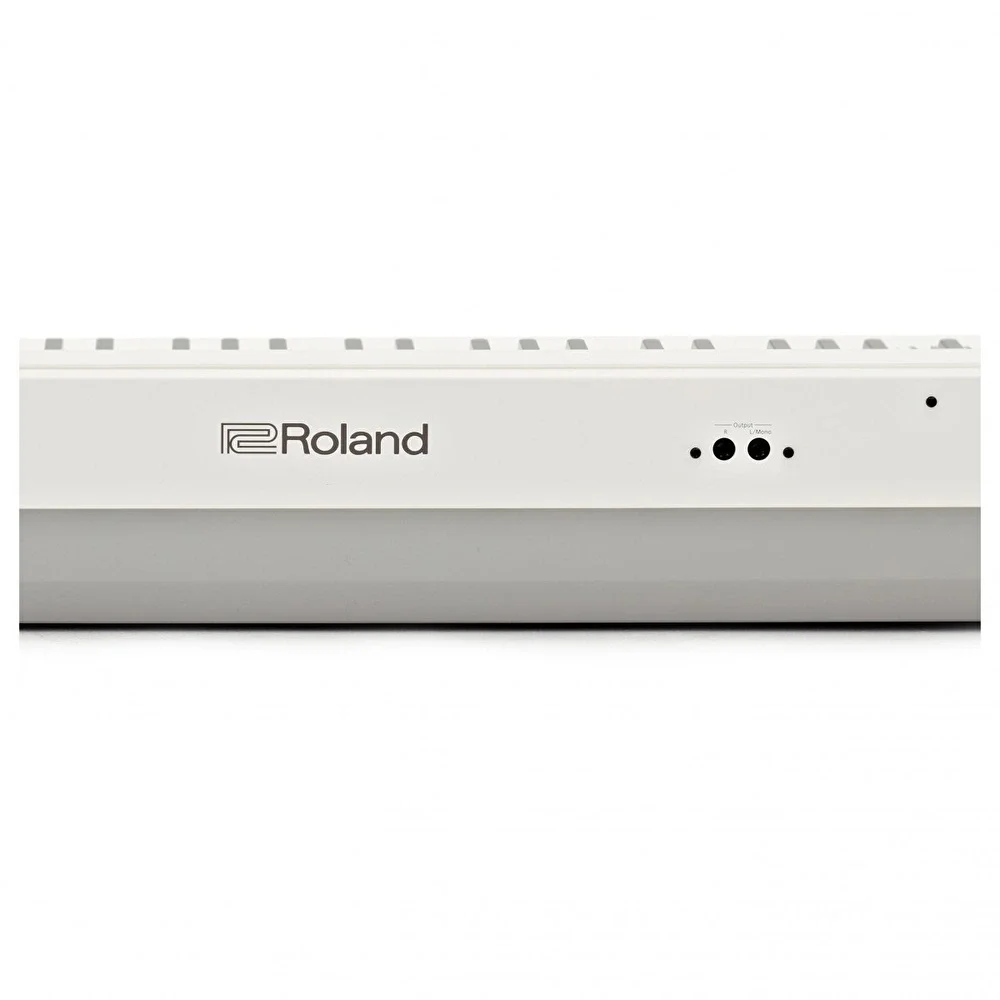 ROLAND FP-30X-WH Dijital Piyano Seti (Stand ve Pedal Ünitesi Dahil)