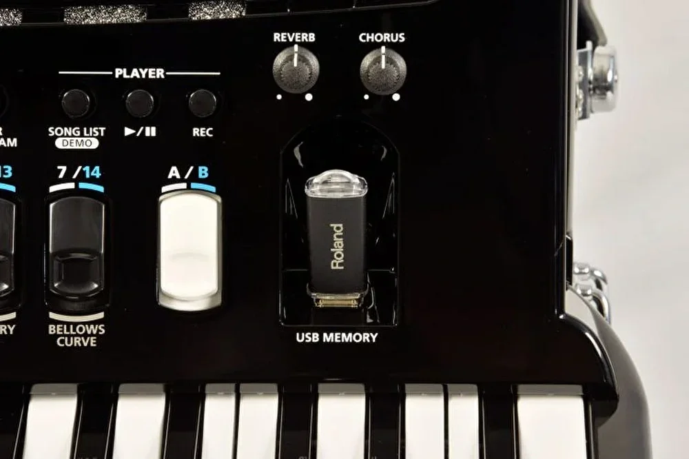 ROLAND FR-4X RD V-ACCORDION Kırmızı Akordiyon
