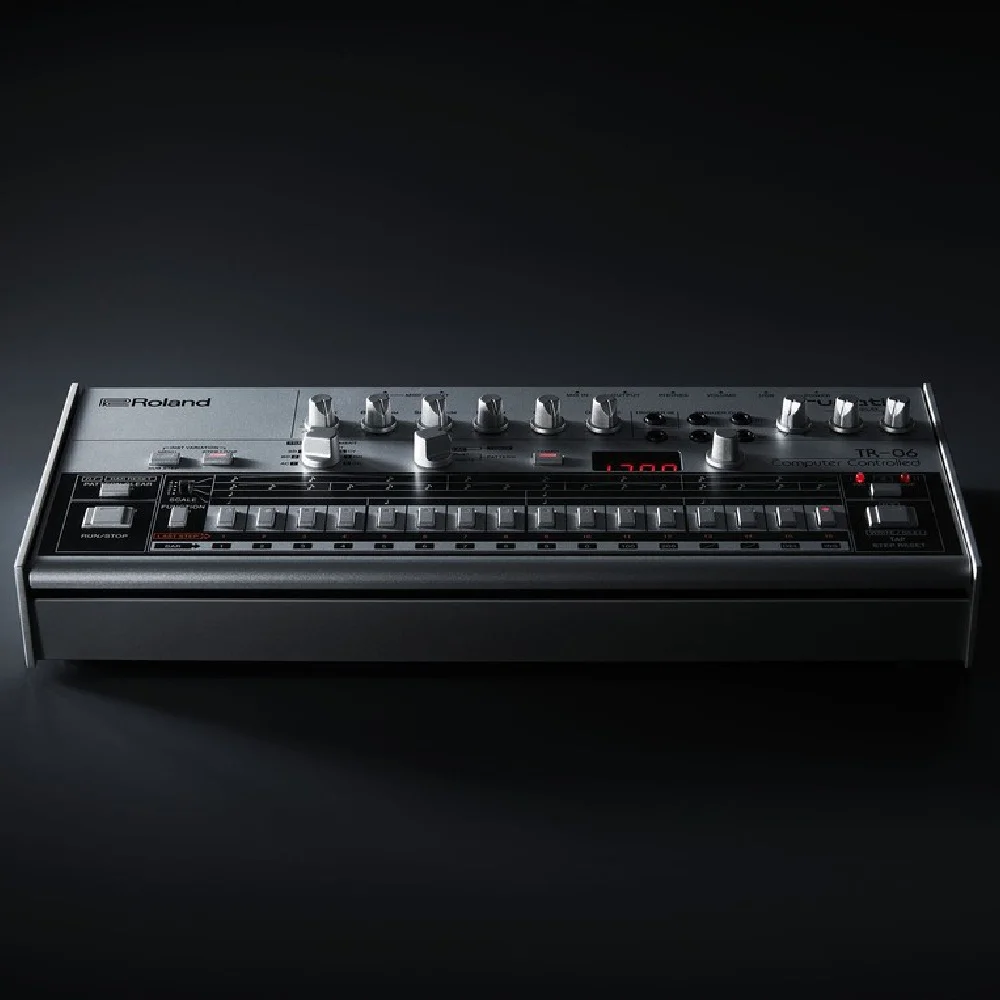 ROLAND TR-06 Rhythm Machine Modül