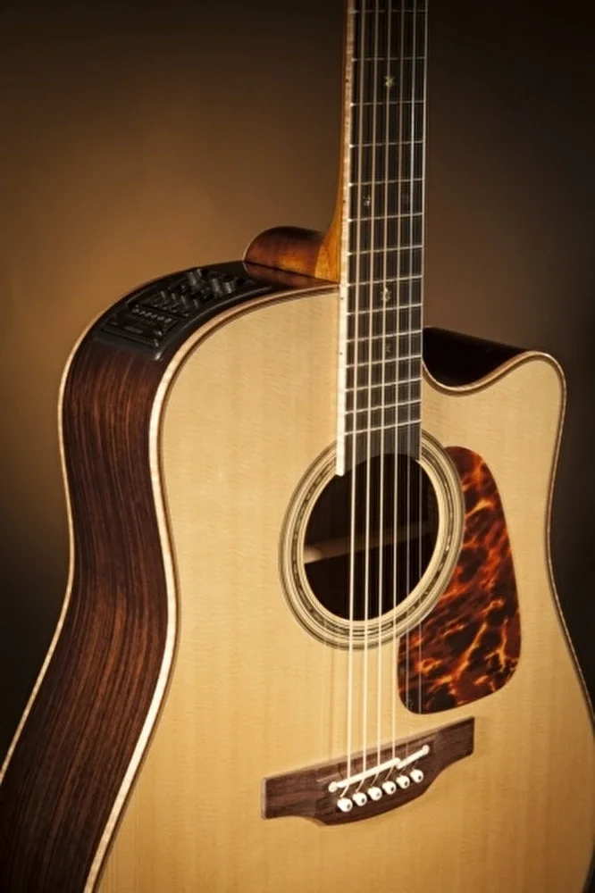 Takamine P7DC Dreadnought Cutaway Elektro Akustik Gitar