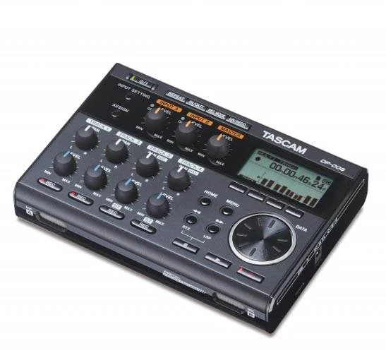 Tascam DP-006 6-track Dijital PocketStudio, SD-Card (ön siparişli ürün)